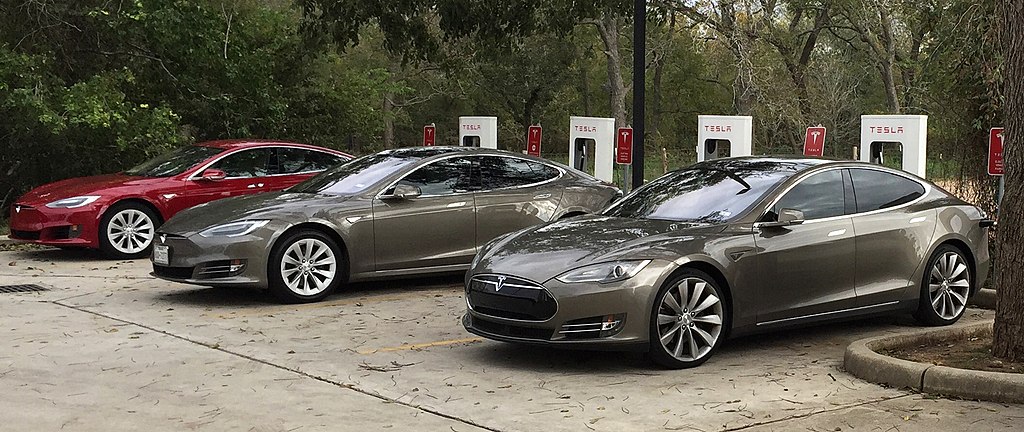Tennessee governor wants highest electric vehicle registration fee in nation